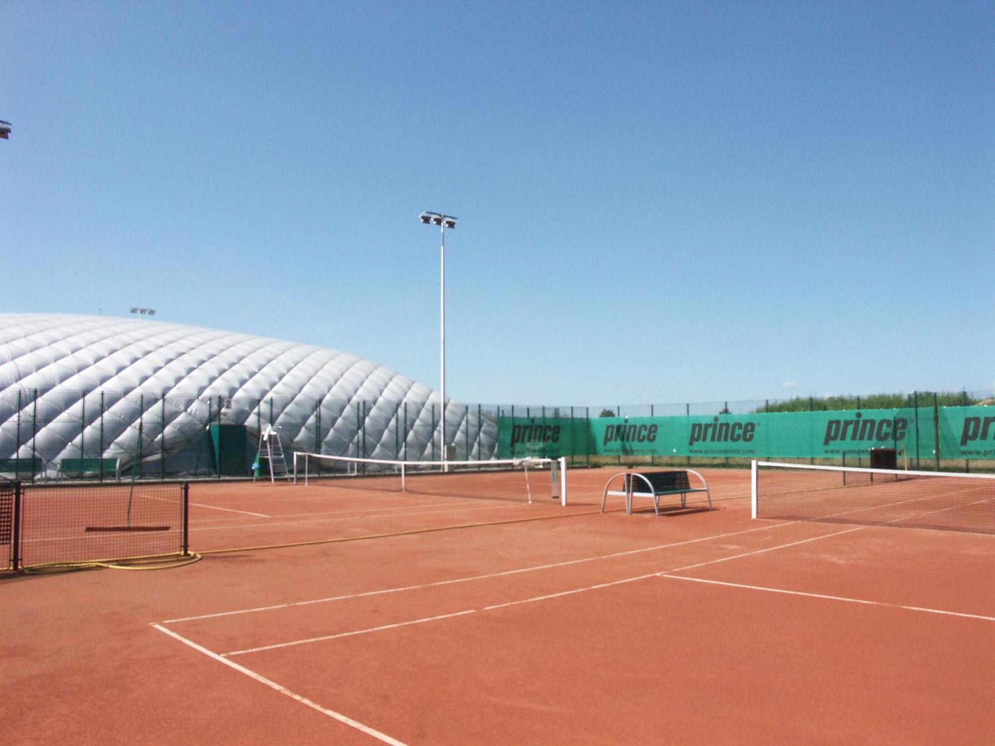 Hotel Buly Arena Kravaře Exterior foto