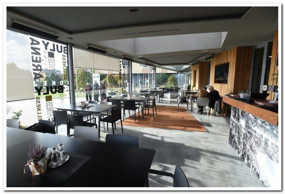 Hotel Buly Arena Kravaře Exterior foto