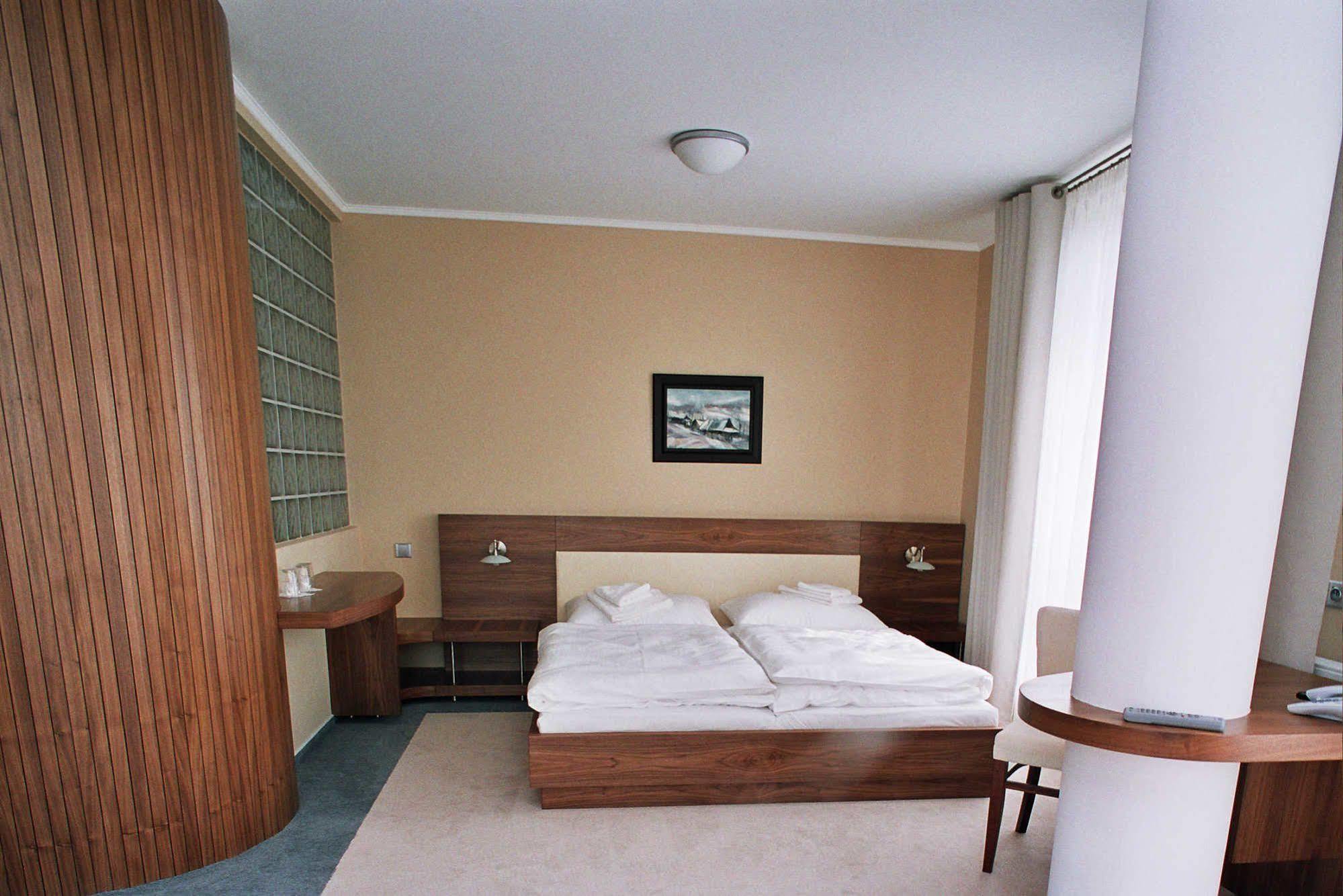 Hotel Buly Arena Kravaře Exterior foto